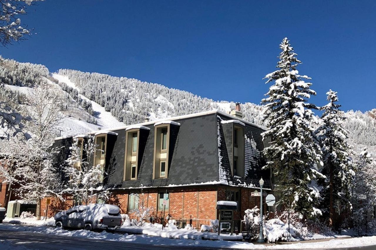 Chateau Chaumont Unit 8, With Excellent Location, 1 Block To Mountain * Aspen