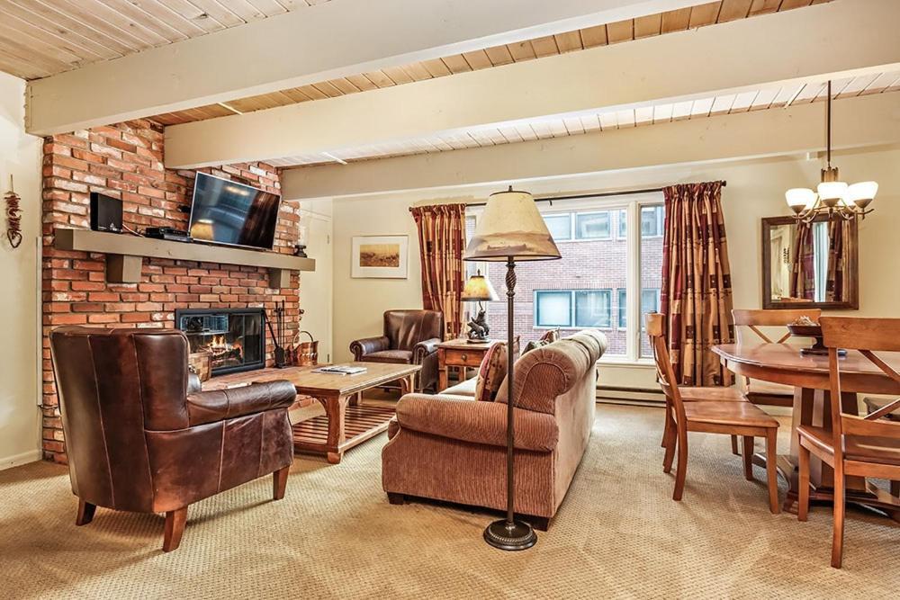 Chateau Chaumont Unit 8, With Excellent Location, 1 Block To Mountain * Aspen
